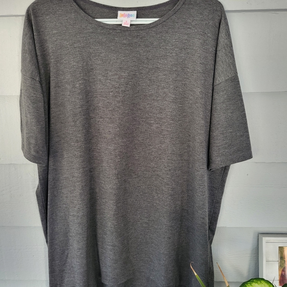 LulaRoe Irma style top